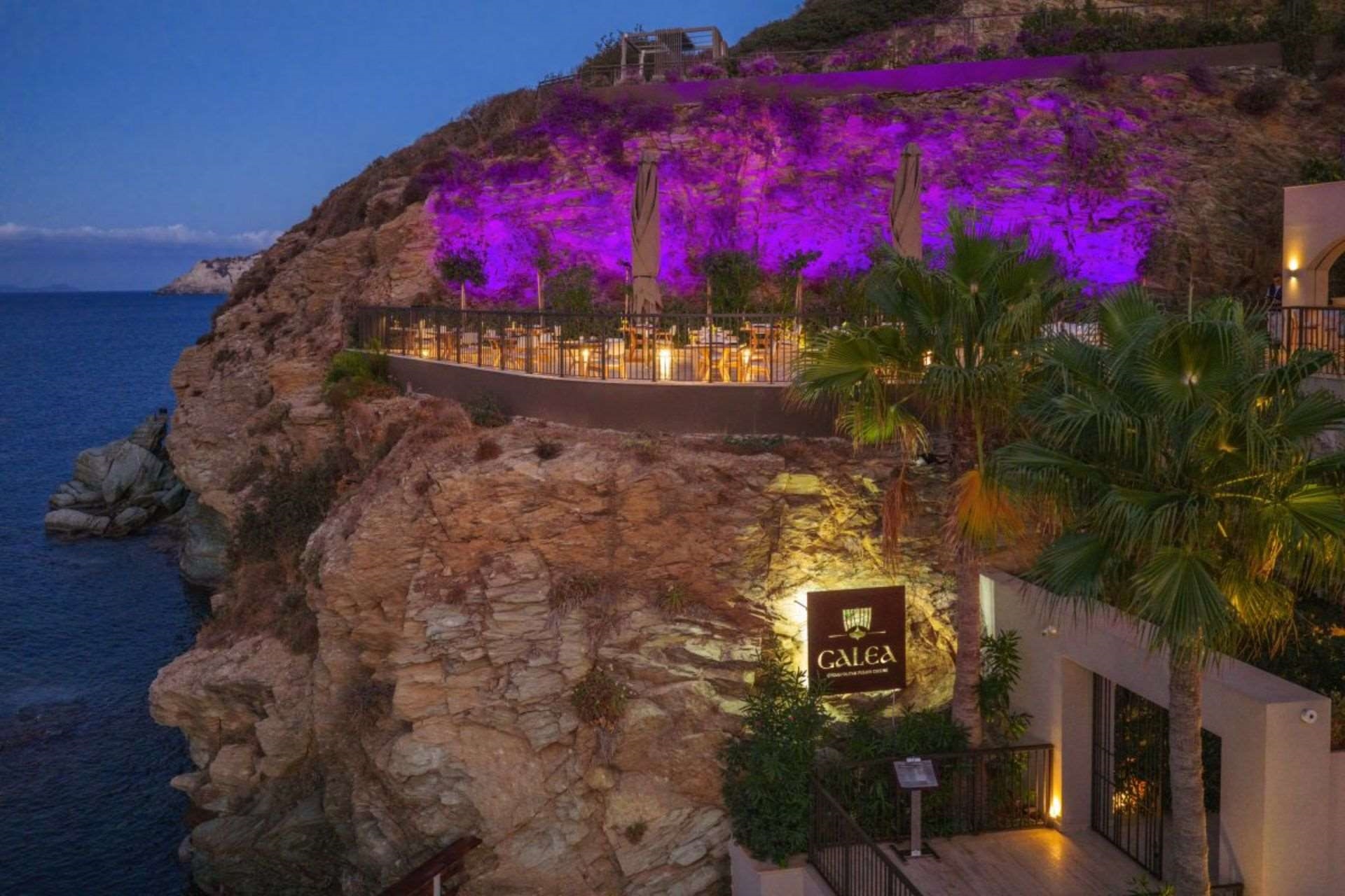 Castello Infinity Suites Adults Only
