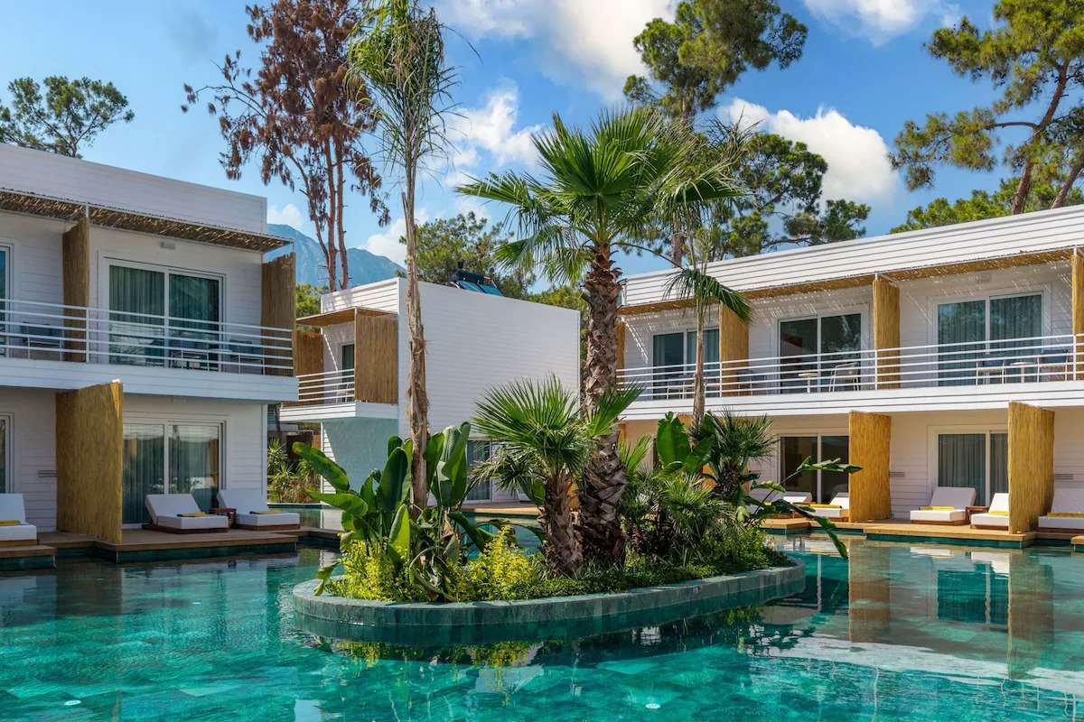 Fashiontv Luxe Resort