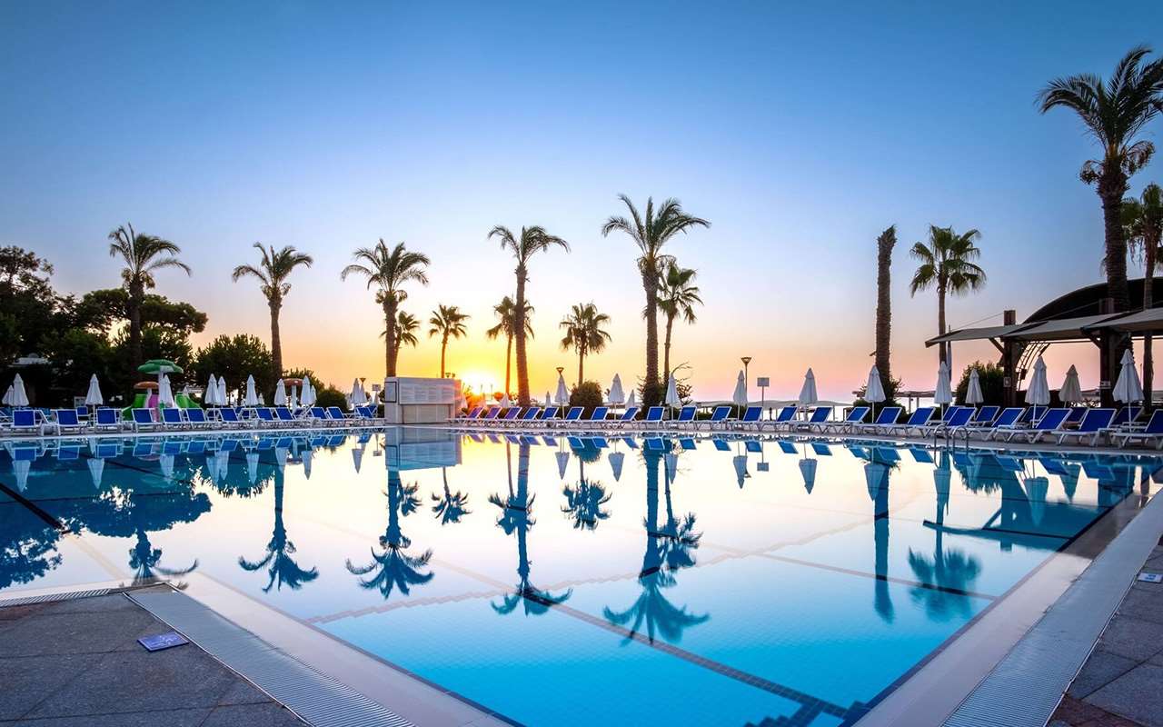 Fashiontv Luxe Resort