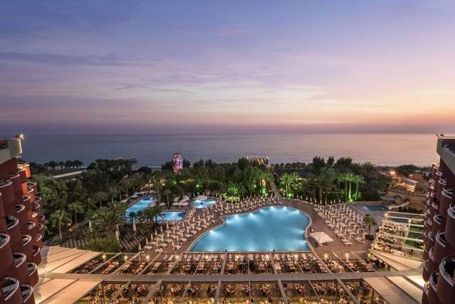 Delphin Deluxe Hotel