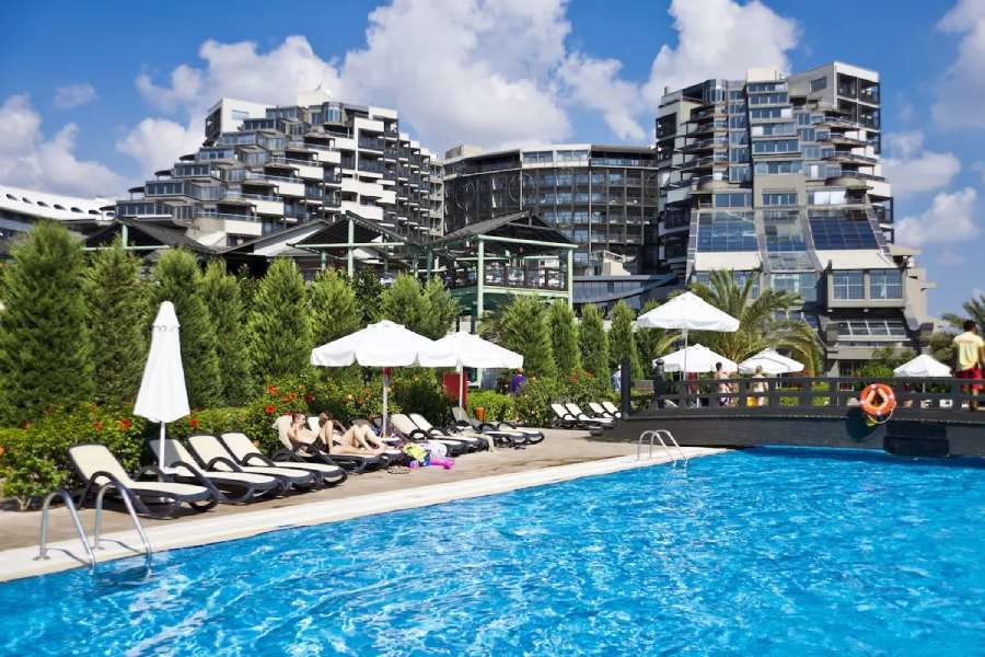 Limak Lara Deluxe Hotel & Resort